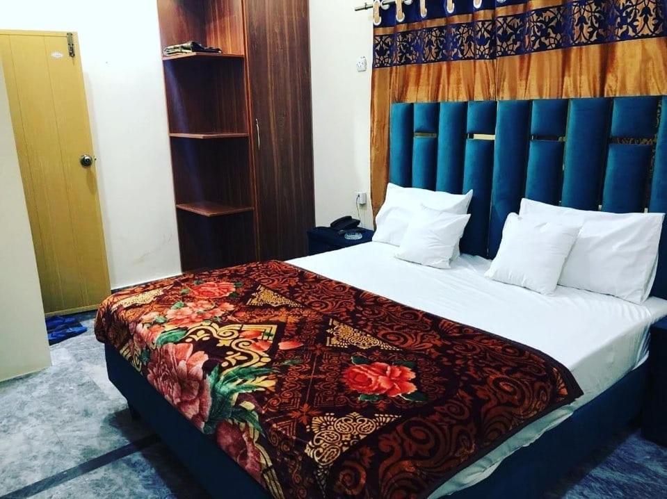 Hotel Air Inn Lahore Exterior photo